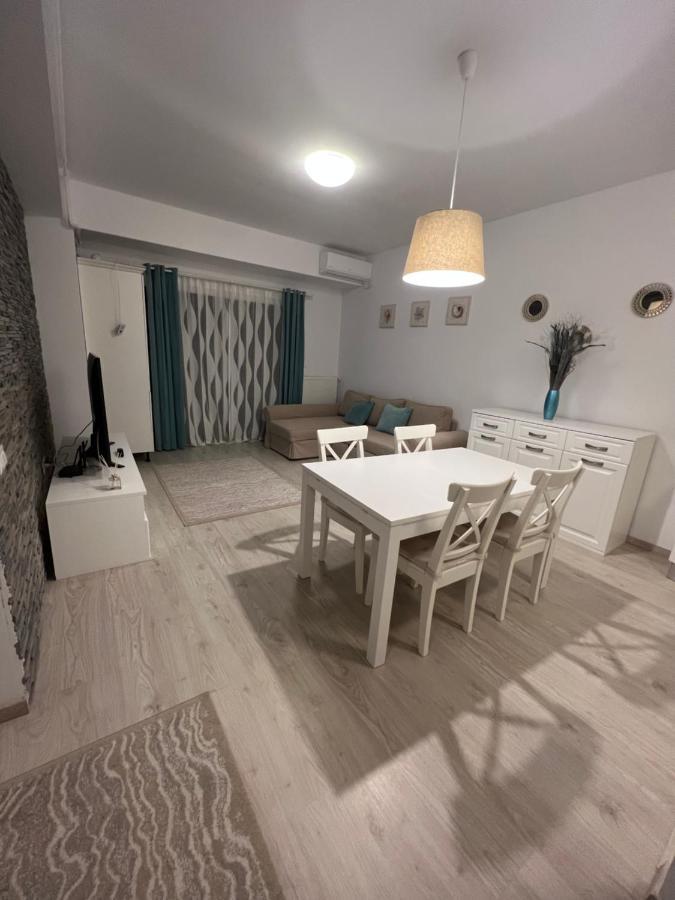 Eqinox Apartments Năvodari Eksteriør billede